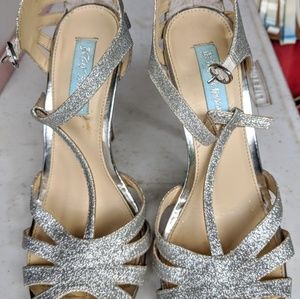 Betsey Johnson Silver Dress Open Toe Dress Shoe.